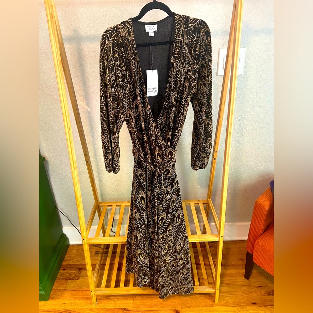 Unique Vintage Gold Peacock Feather stretch wrap dress size XL/14 - BRAND NEW